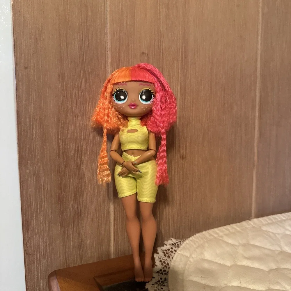 L.O.L. Surprise! Neonlicious Doll‎ And Series 4 Spicy Babe Doll Lot Of 2